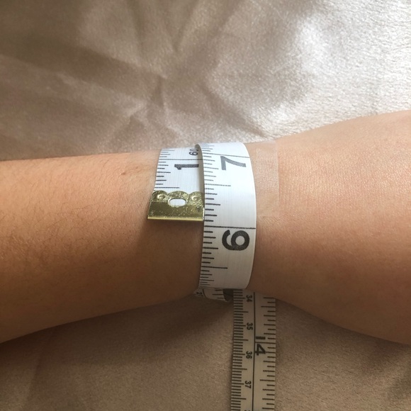 Marc Jacobs Women’s Rose Gold Watch - Picture 7 of 8